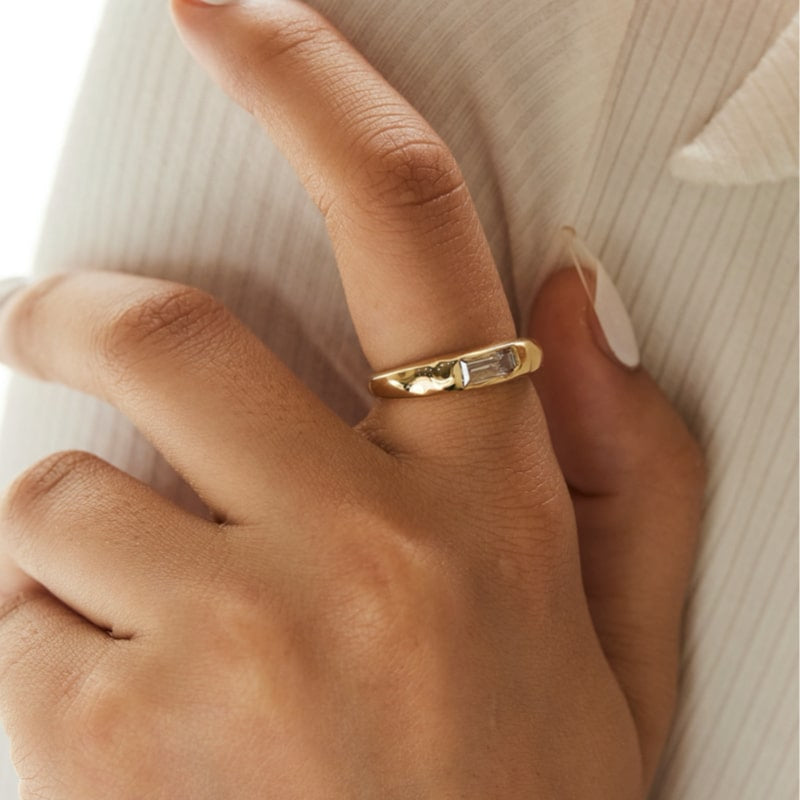 K14 ナチュラル グレース ボリューム リング:ホワイト / 14K Natural Grace Volume Ring - White