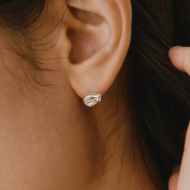 シルバー ビーン ピアス / Silver Bean Earrings