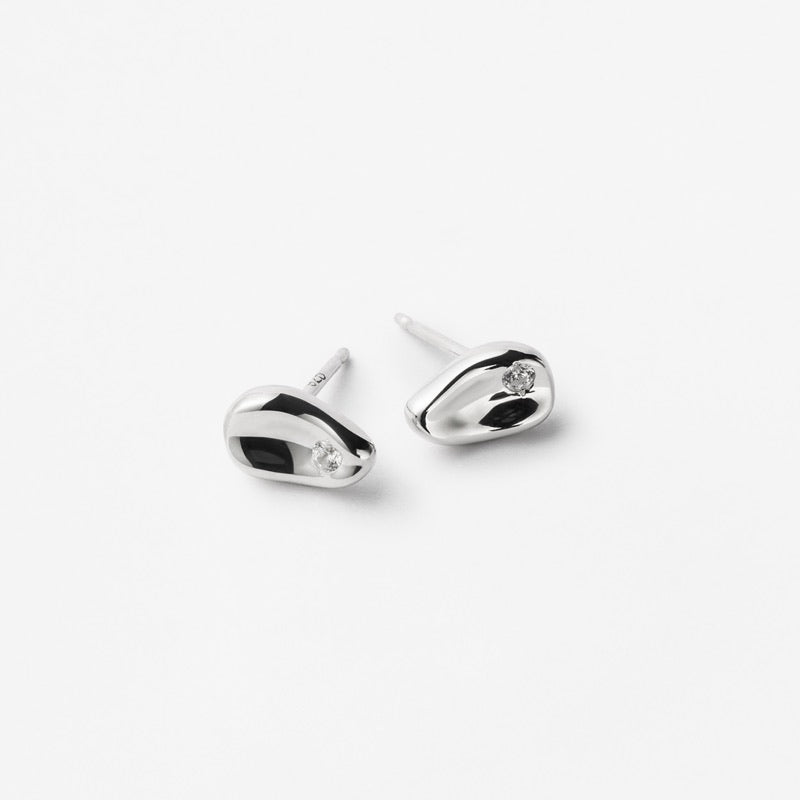 シルバー ビーン ピアス / Silver Bean Earrings