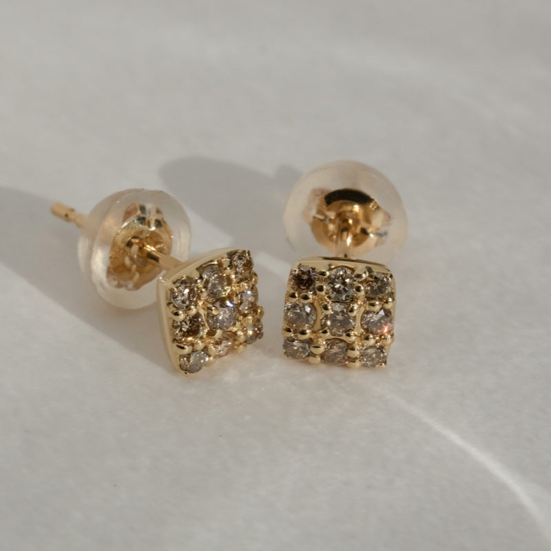 K10 エクリュ クッション ピアス / 10K Ecru Cushion Earrings