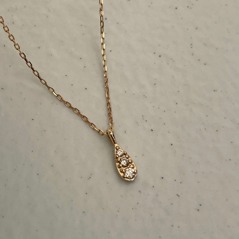 K10 プチ ダイヤ しずく ネックレス / 10K Petit Diamond Waterdrop Necklace