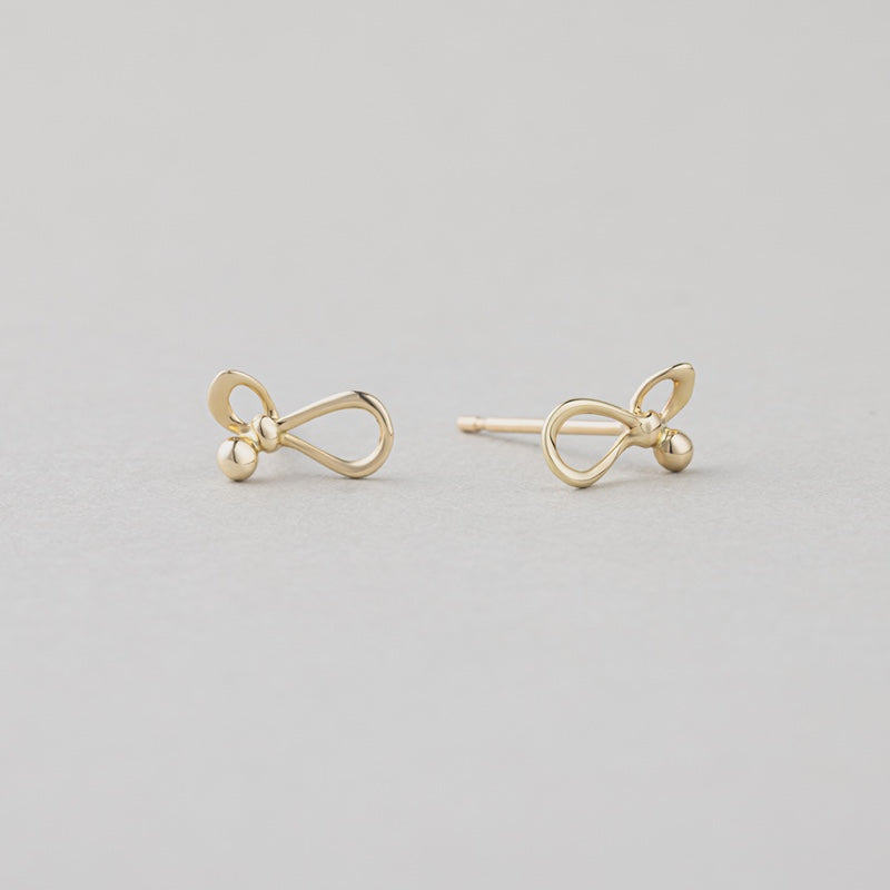 K10 ボール ポイント リボン ピアス / 10K Ball Point Ribbon Earrings