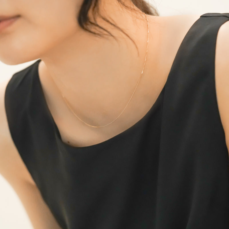 K14 イエロー ゴールド ベーシック レイヤード カーブ チェーン ネックレス / 14K Yellow Gold Basic Layered Curved Chain Necklace