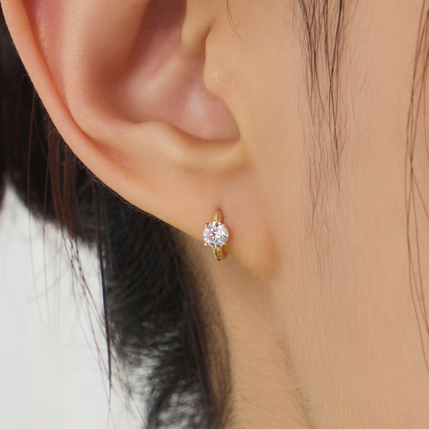 K14 ラウンド ストーン ワンタッチ ピアス / 14K Round Cut Huggie Hoop Earrings