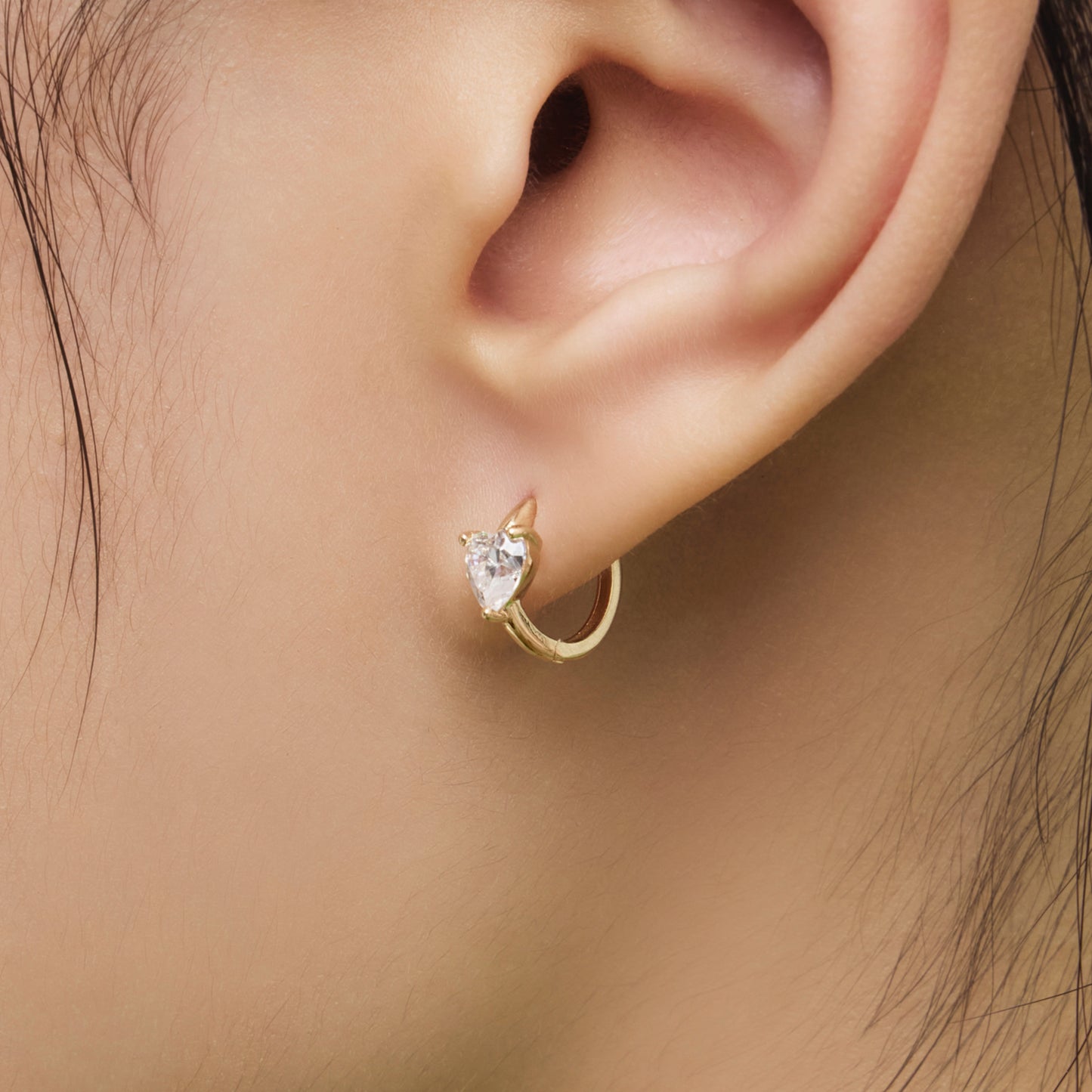 K14 ハート ストーン ワンタッチ ピアス / 14K Heart Cut Huggie Hoop Earrings