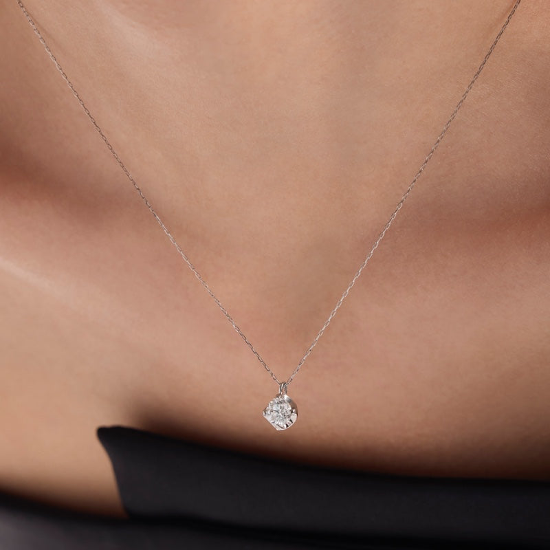 プラチナ K18 天然 ダイヤモンド 4プロン クラウン ネックレス / Platinum 18K Natural Diamond 4 Prong Crown Necklace