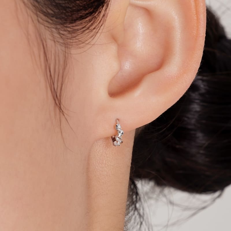 シルバー ラウンド カット ワンタッチ ピアス / Silver Round Cutting One-Touch Earrings