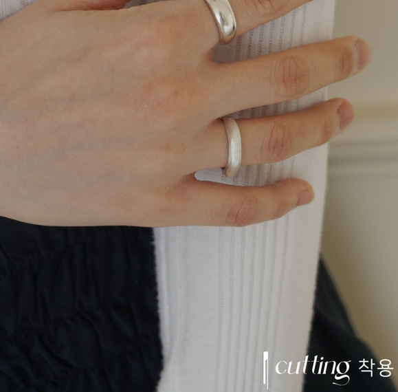SLIM WAVE RING (SILVER)