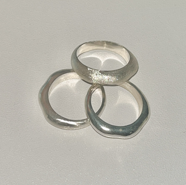 SLIM WAVE RING (SILVER)