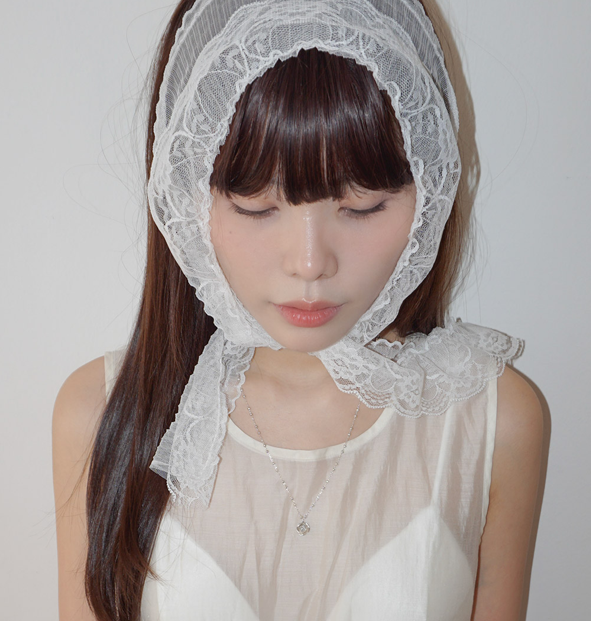 ANGEL ROSE ROSE NECKLACE