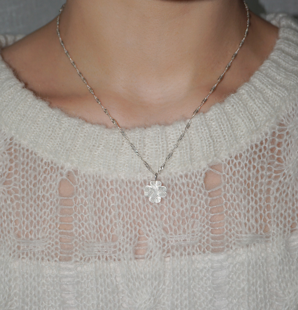 BLOOM CLOVER NECKLACE