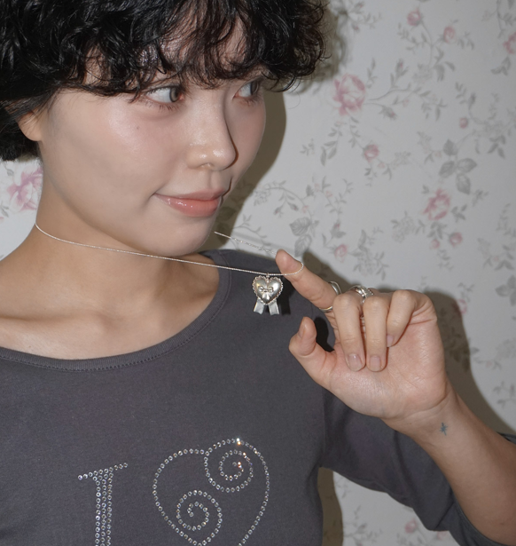 ADORN HEART RIBBON PENDENT NECKLACE