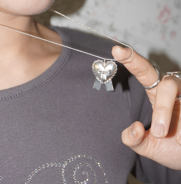 ADORN HEART RIBBON PENDENT NECKLACE
