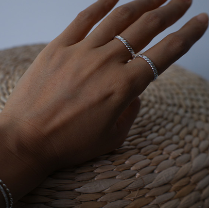Oblique Ring