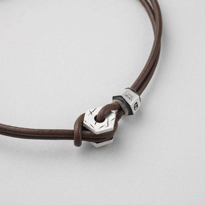 シルバー ヘキサゴン ナット レザー ブレスレット - ブラウン / SILVER HEXAGON NUT LEATHER BRACELET - BROWN