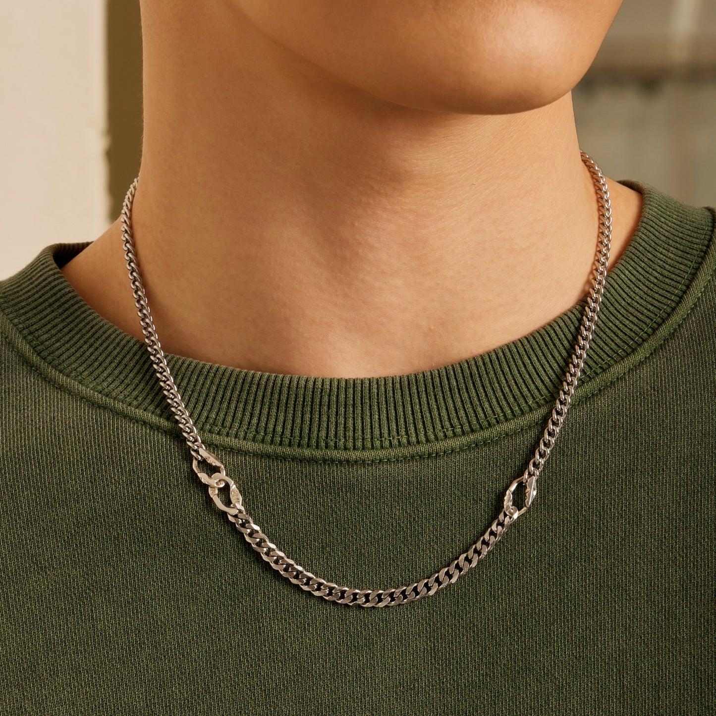 シルバー カーブ チェーン ユニット ネックレス / SILVER CURVED CHAIN UNIT NECKLACE