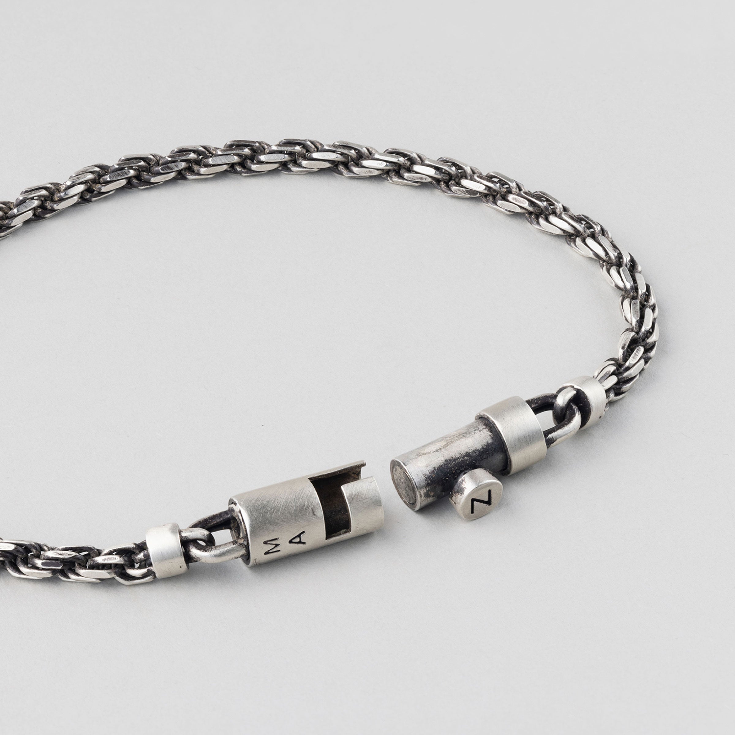 シルバー アンティーク マグネット ツイスト チェーン ブレスレット / SILVER ANTIQUE MAGNET TWIST CHAIN  BRACELET