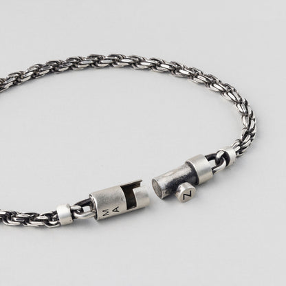 シルバー アンティーク マグネット ツイスト チェーン ブレスレット / SILVER ANTIQUE MAGNET TWIST CHAIN BRACELET