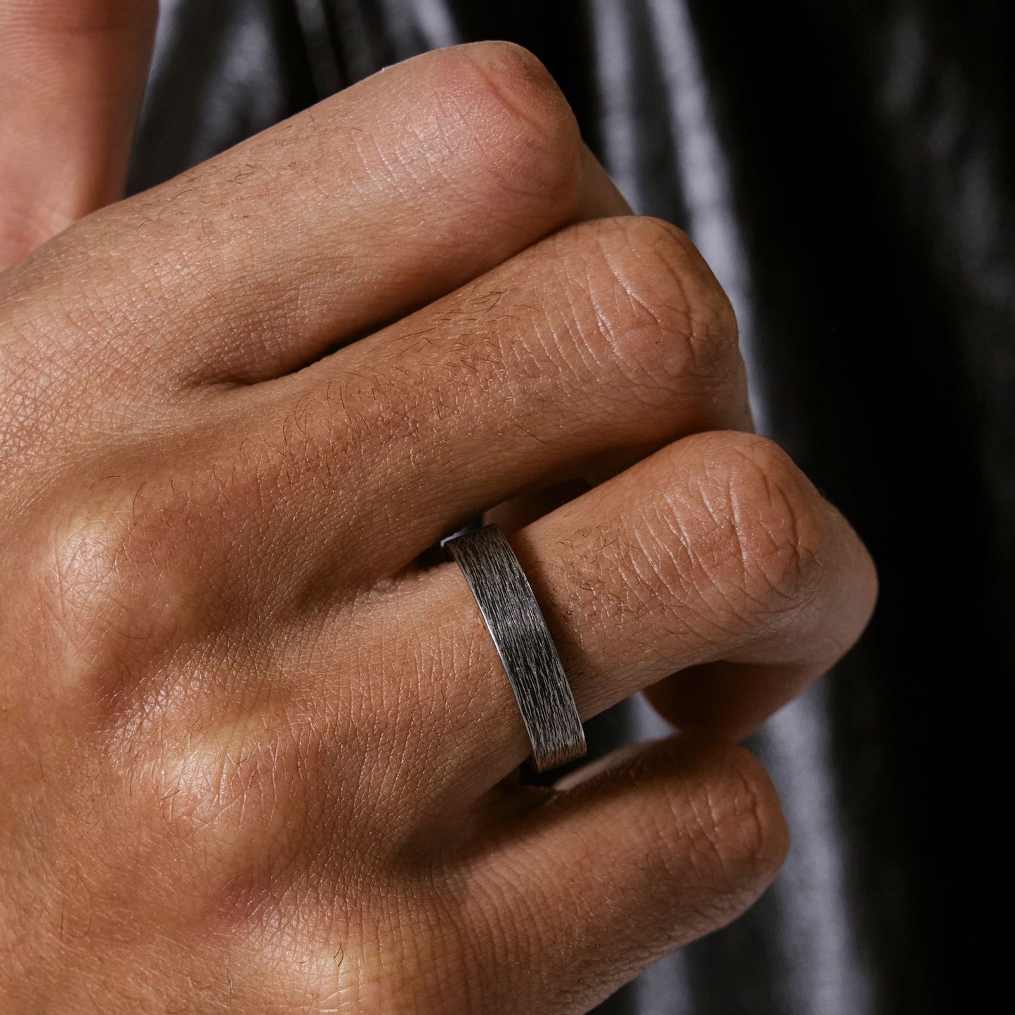 サージカル ブラック テクスチャー スモール リング / SURGICAL STEEL BLACK TEXTURE SMALL RING