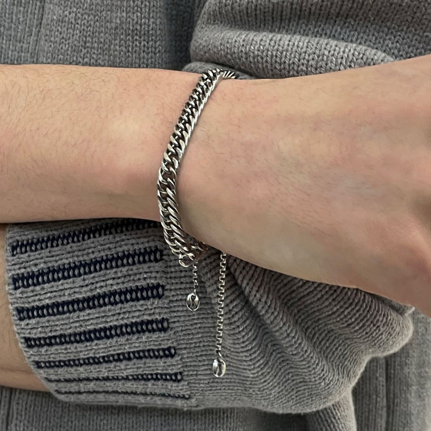 【カン・ダニエル'S PICK】サージカル ロープ チェーン スライドボール ブレスレット / SURGICAL STEEL CURVED CHAIN SLIDE BALL BRACELET