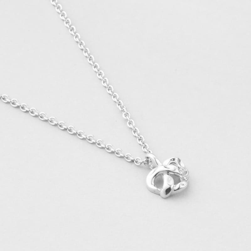 シルバー プレッツェル ハート ネックレス / Silver Pretzel Heart Necklace