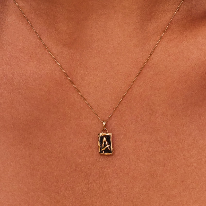 K14 ブラック ナチュラル イニシャル ネックレス / 14K Black Natural Initial Necklace