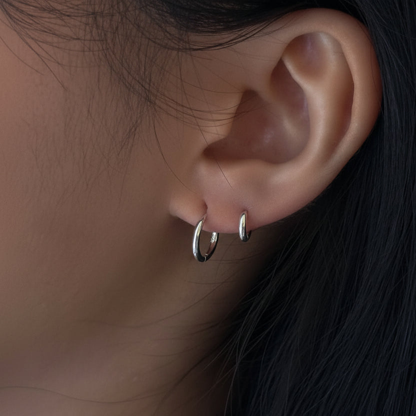 Basic one-touch ring earrings