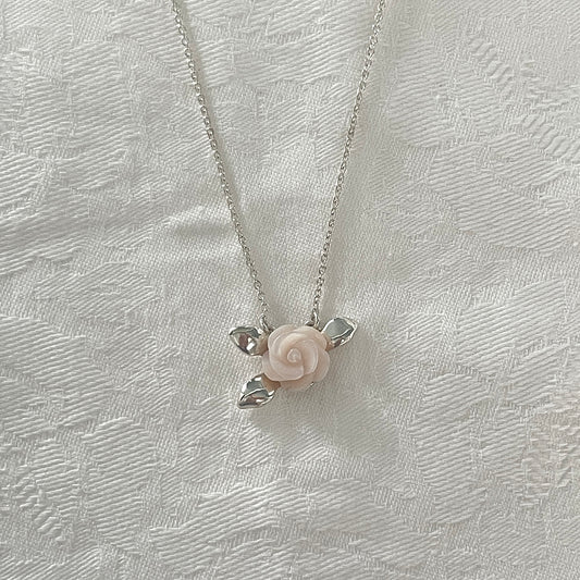 リーフ ローズ ネックレス / leaf rose necklace (mother of pearl)