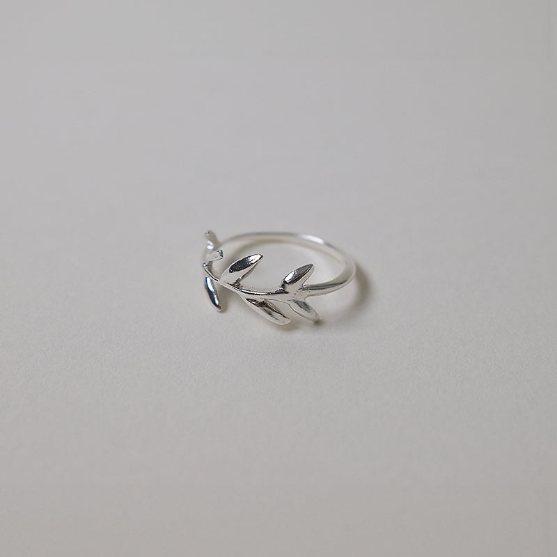Olive leaf ring