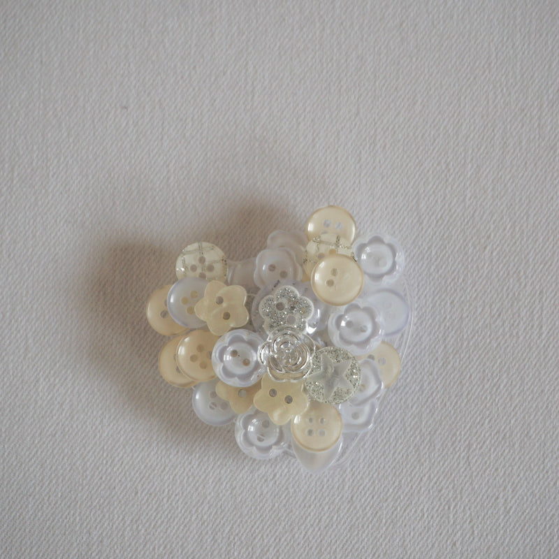 VINTAGE BUTTON HEART TALK