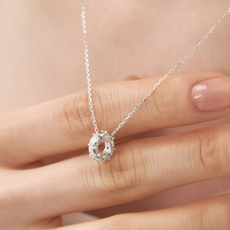 シルバ ホワイトスト?ンリングペンダントウィアモンズネックレス / Silver White Stone Ring Pendant Necklace