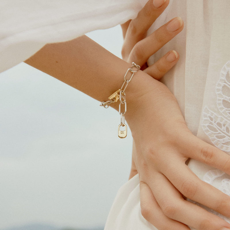 TONGS ユニセックス ミディアム ブレスレット：ホワイト コンビ / TONGS UNISEX MEDIUM BRACELET - WHITE COMBI