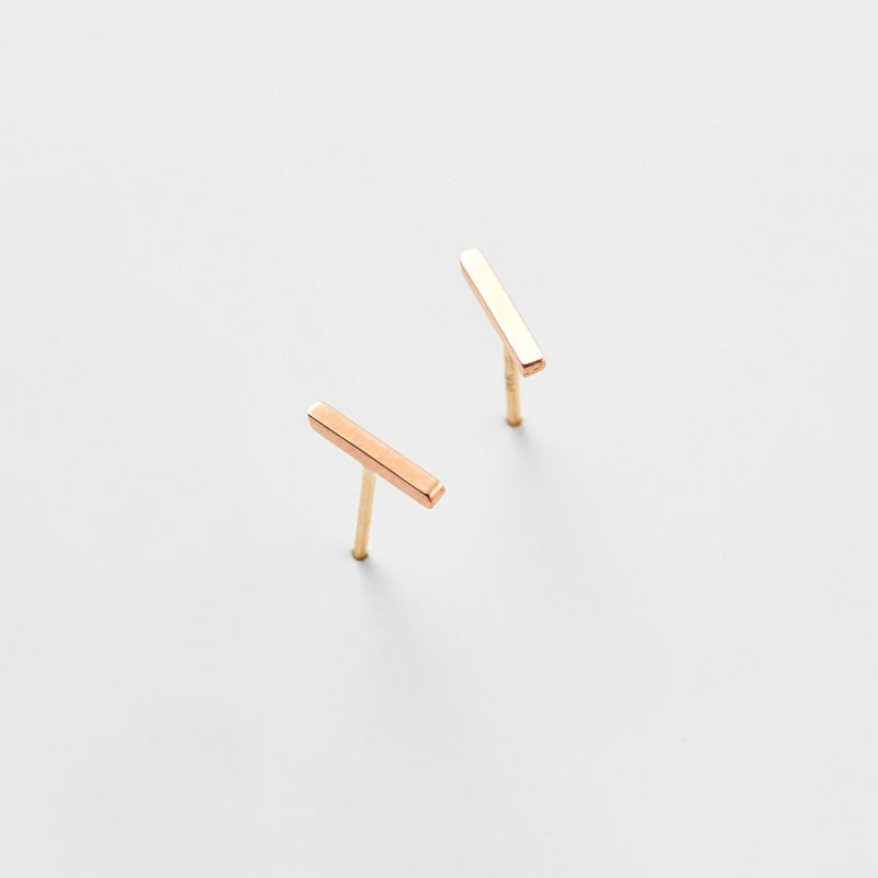 K14 ローズ ゴールド フラット スティック ピアス / 14K Rose Gold Flat Stick Earrings