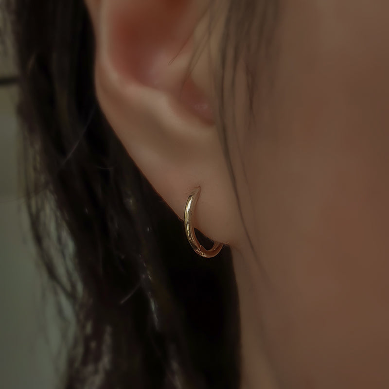 K14 ベーシック ミディアム ワンタッチ ピアス [シングル] / 14K Basic Medium One-Touch Earring