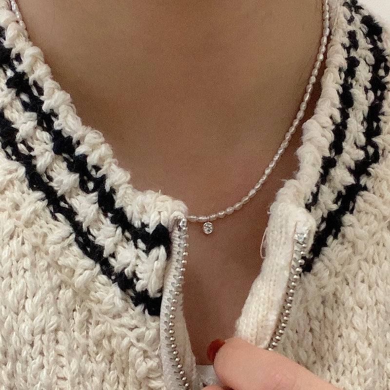 シルバー ライス パール ラウンド ストーン ネックレス / Silver Rice Pearl Round Stone Necklace