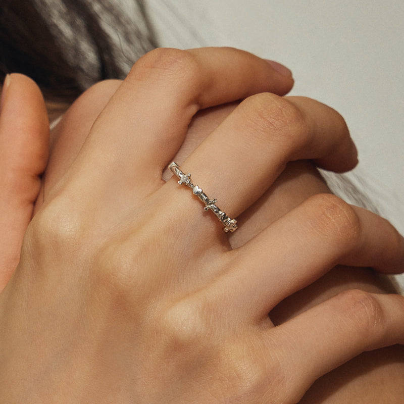 ROMANCE クロス スモール シルバー リング / ROMANCE CROSS SMALL SILVER RING