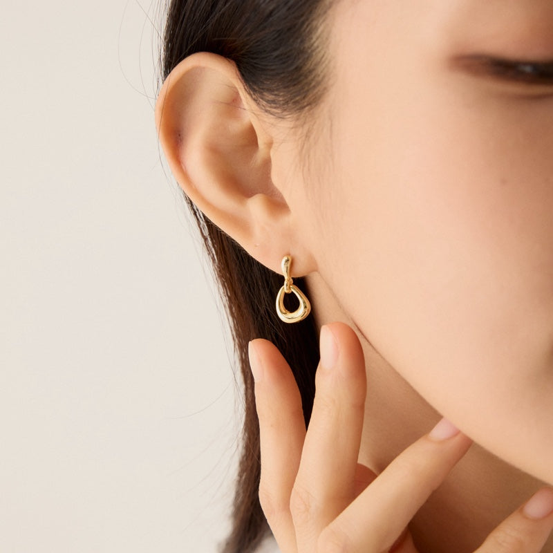 メルティング ドロップ ポイント ピアス / MELTING DROP POINT EARRINGS