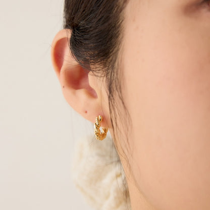 ツイスト ロレット ワンタッチ ピアス / TWIST LORETTE ONE TOUCH EARRINGS