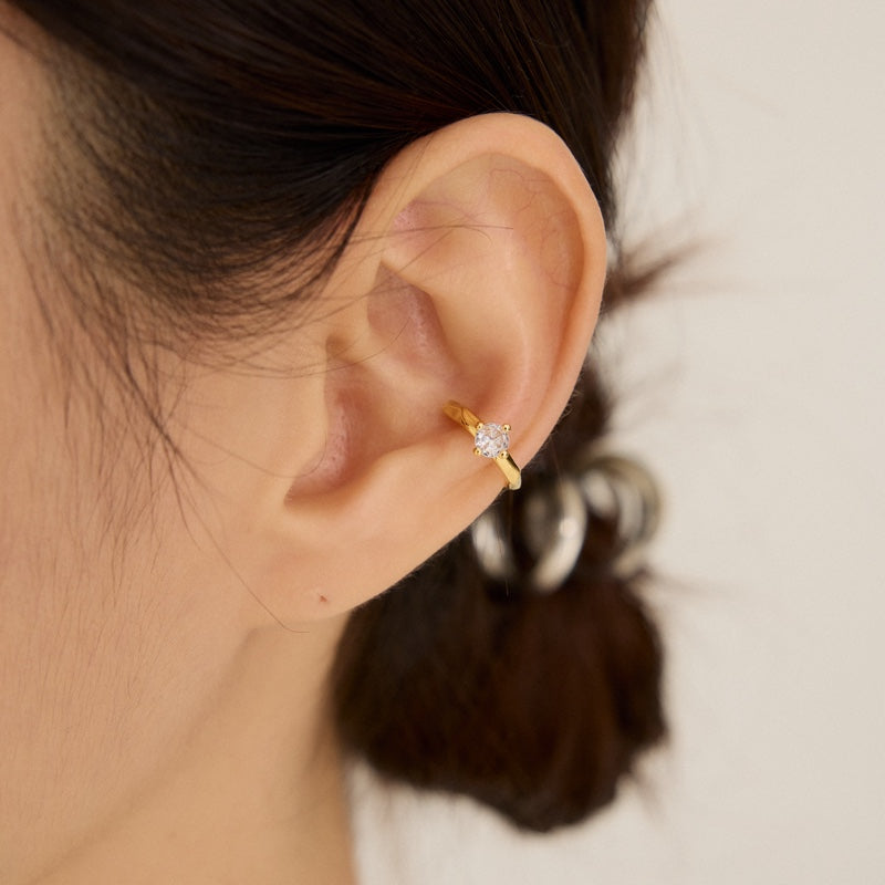 ホワイト ストーン ポイント イヤーカフ / WHITE STONE POINT EARCUFF