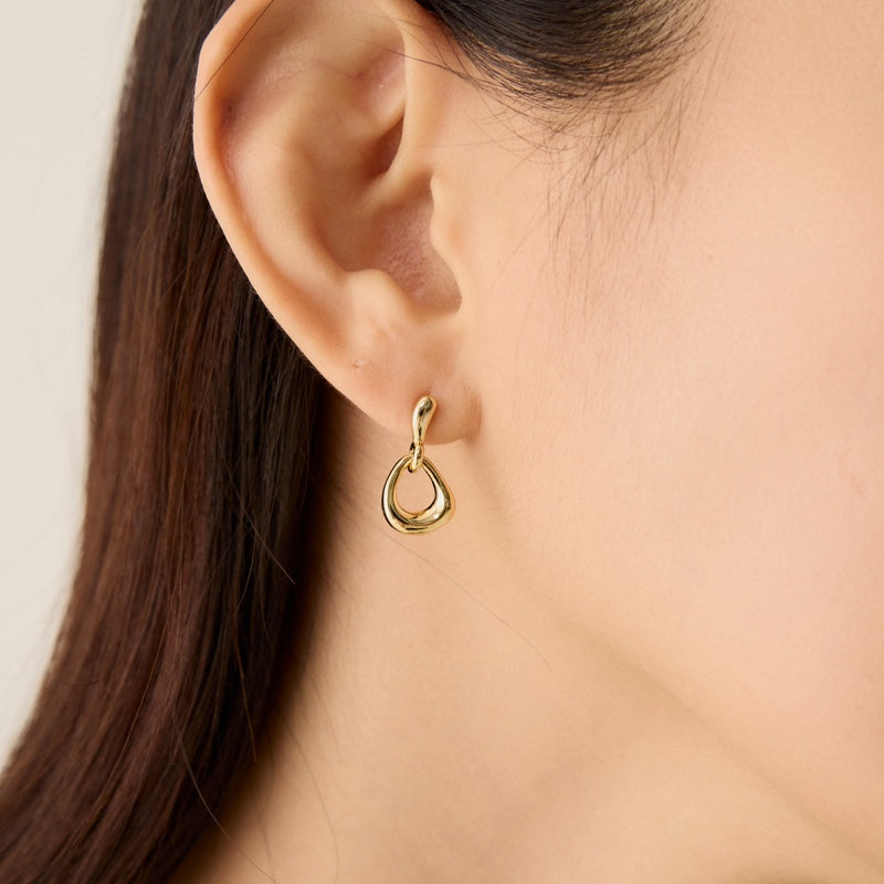 メルティング ドロップ ポイント ピアス / MELTING DROP POINT EARRINGS