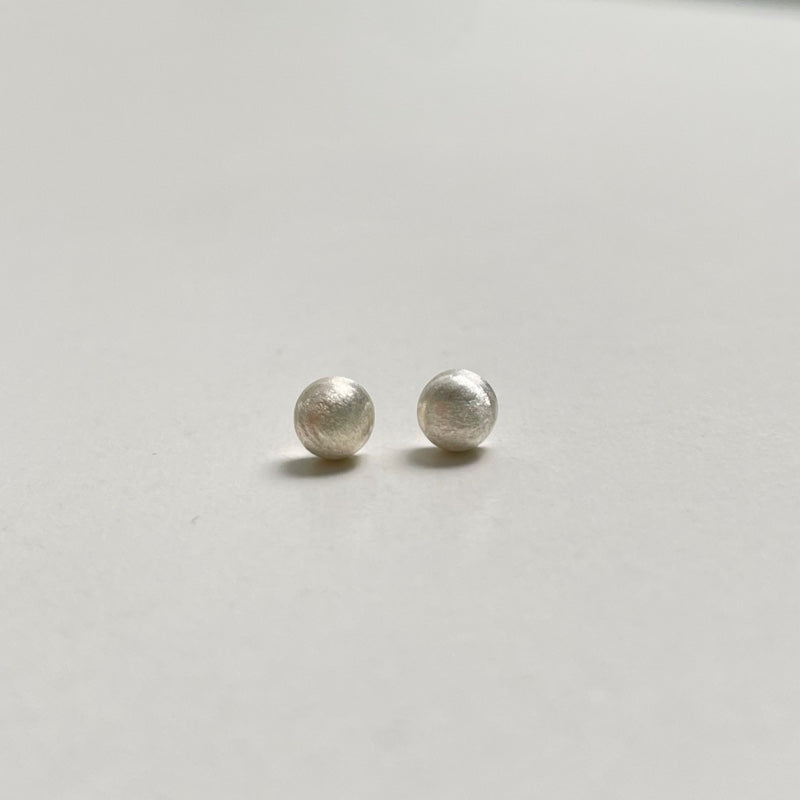 シルバー マット ボール ピアス / SILVER MATT BALL EARRINGS