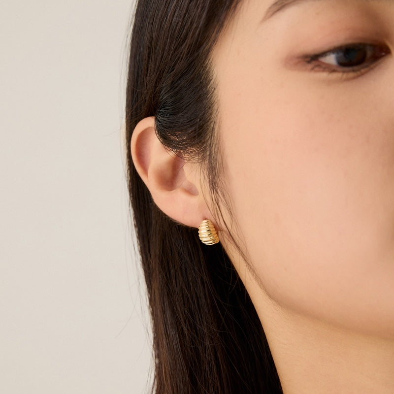 ストライプ ボリューム ワンタッチ ピアス / STRIPE VOLUME ONE TOUCH EARRINGS