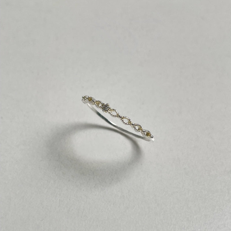 シルバー ツイスト プロング リング / SILVER TWISTED PRONG RING|2560