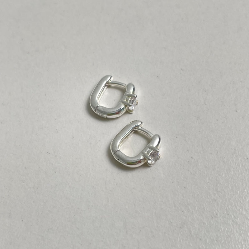 シルバー オーバル ポイント ワンタッチ ピアス / SILVER OVAL POINT ONE TOUCH EARRINGS