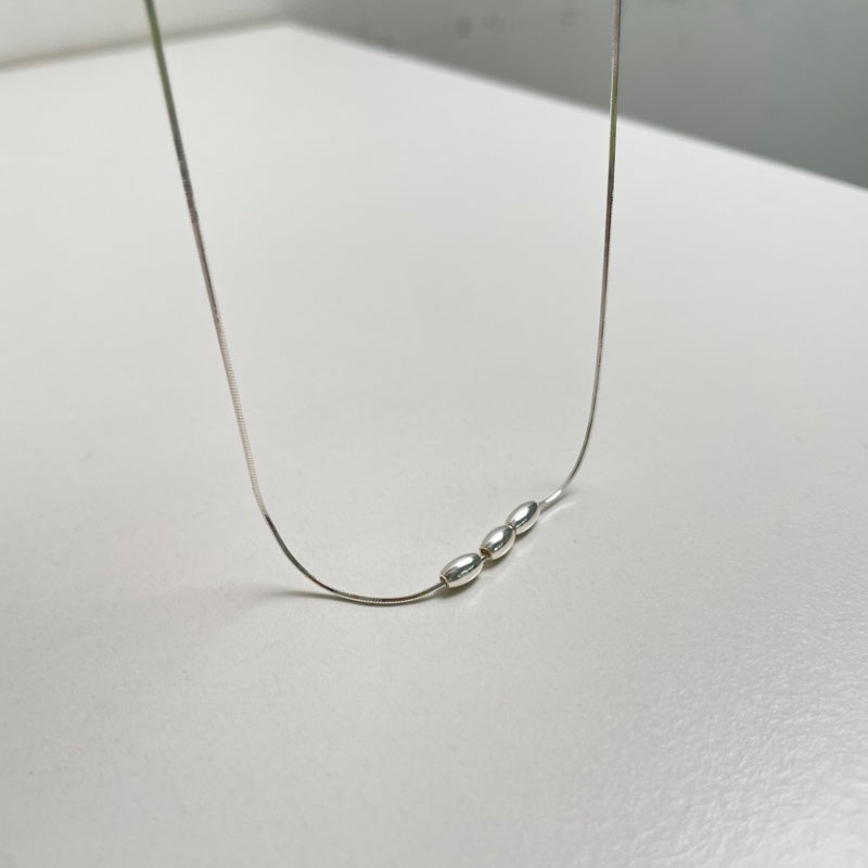 シルバー トリプル スネーク チェーン ネックレス / SILVER TRIPLE SNAKE CHAIN NECKLACE