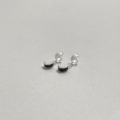 シルバー ブラック ラウンド ピアス / SILVER BLACK ROUND EARRINGS