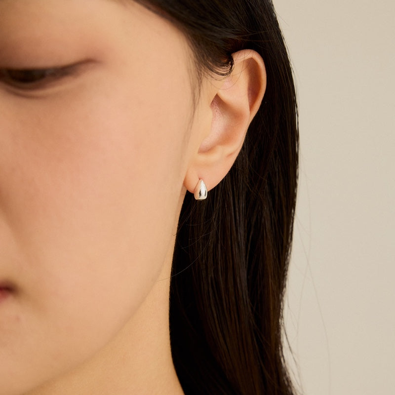 シルバー しずく ピアス / SILVER WATER DROP EARRINGS