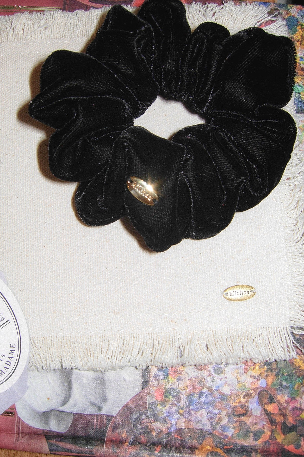 Sabrin Scrunchie