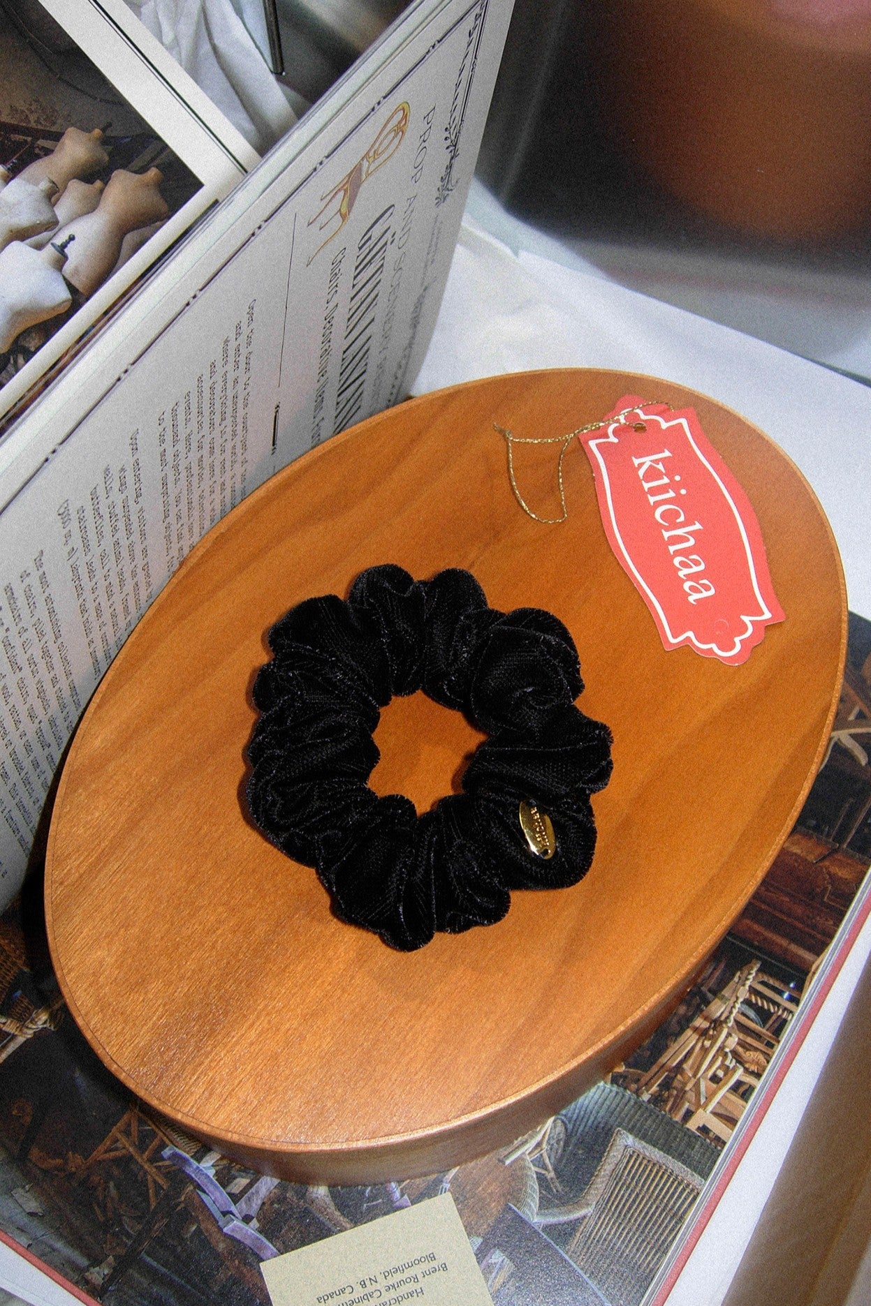 Sabrin Scrunchie