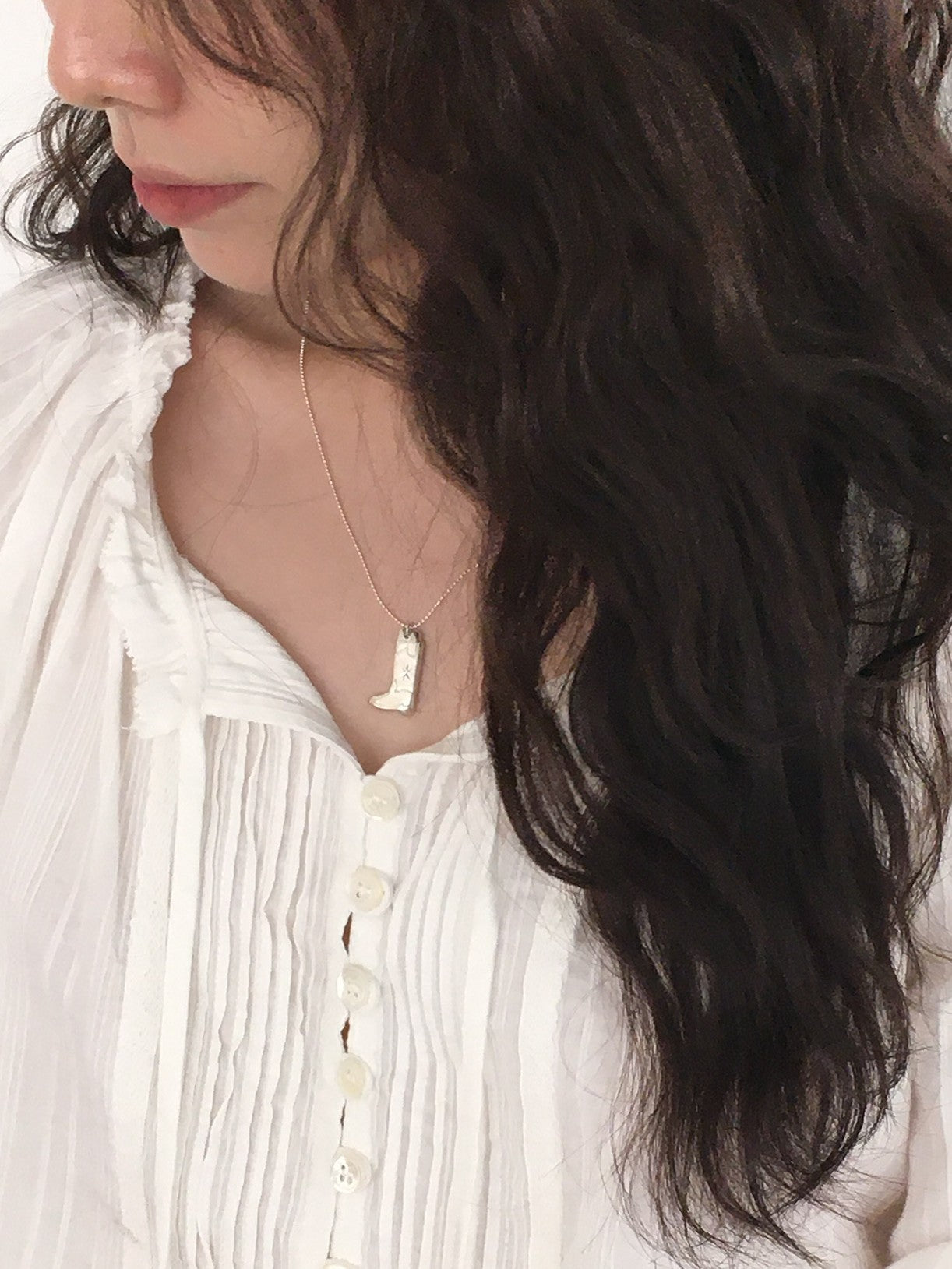 WESTERN BOOTS NECKLACE